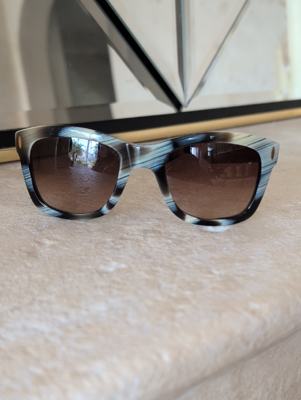 Tory Burch Brown and Cream Faux Horn Acetate Sunglasses with Brown Lenses